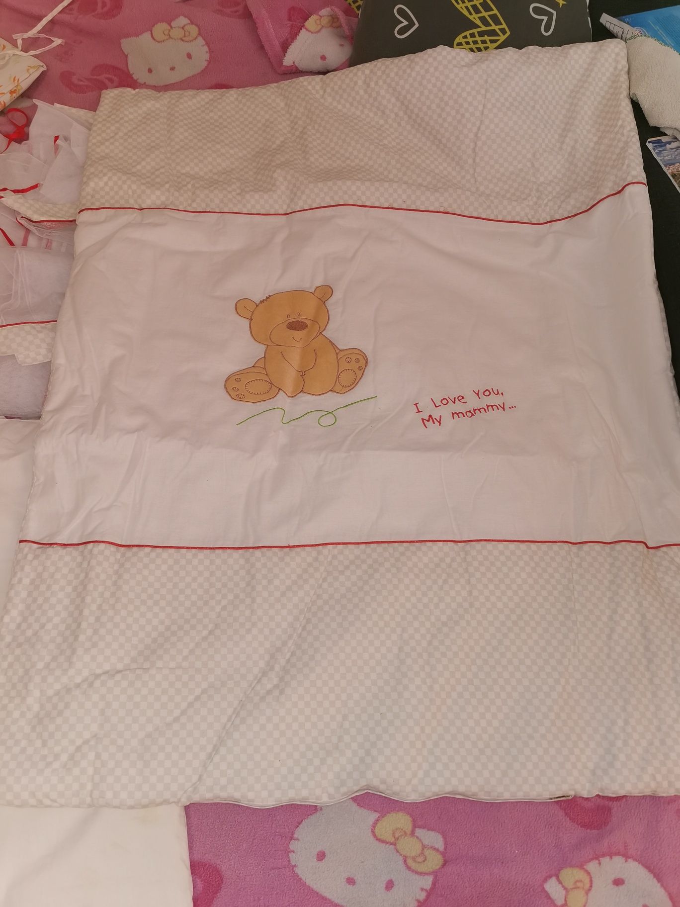 Бортики в кровать, одеяло, подушка, балдахини