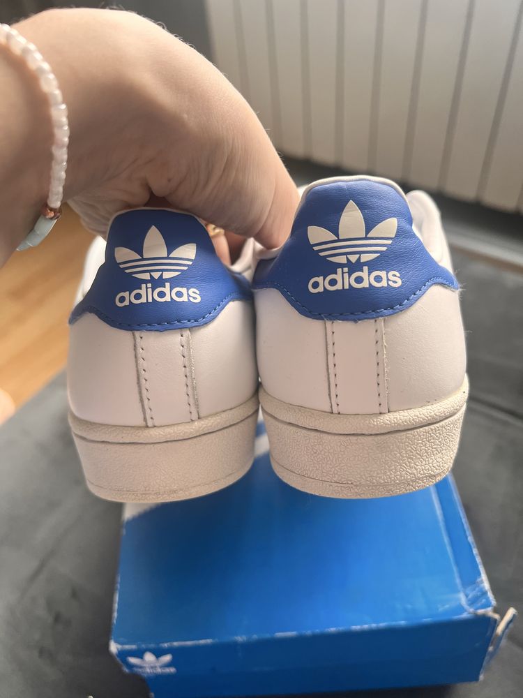 Adidas superstar 36 2/3 idealne na rozmiar 37