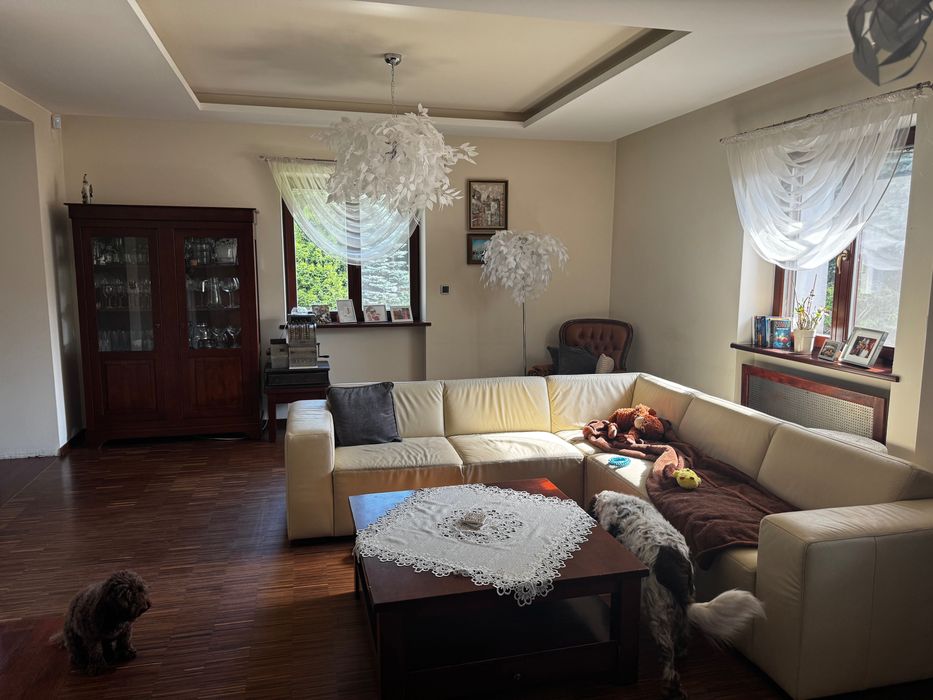 Komplet mebli drewnianych