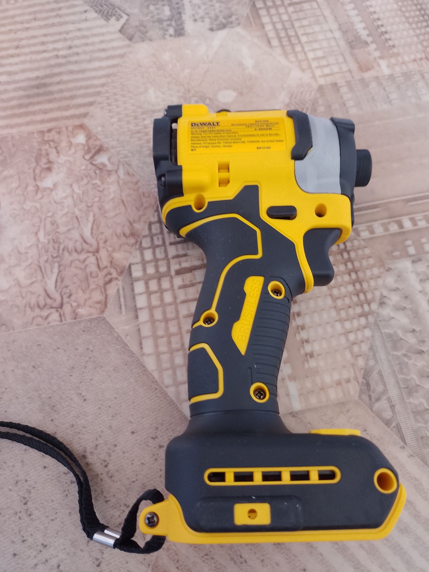 DEWALT DCF850 20V. Імпакт. Ударний шуруповерт.