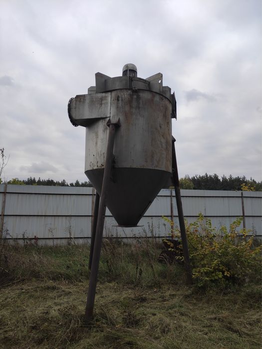 Продам б/у циклон АВМ 0,65