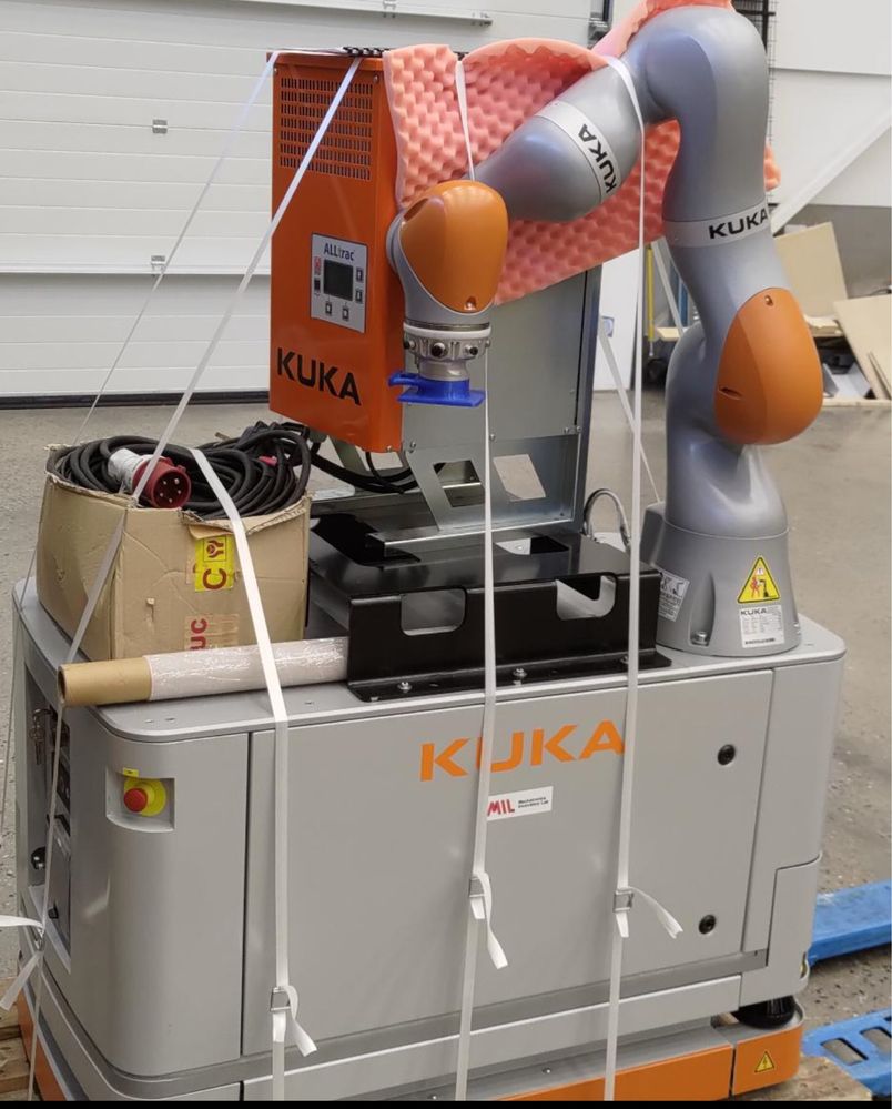 Robot kuka plus platforma