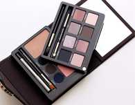 Paleta cieni i rozświetlaczy LAURA MERCIER Luxe Colour Wardrobe Dual D