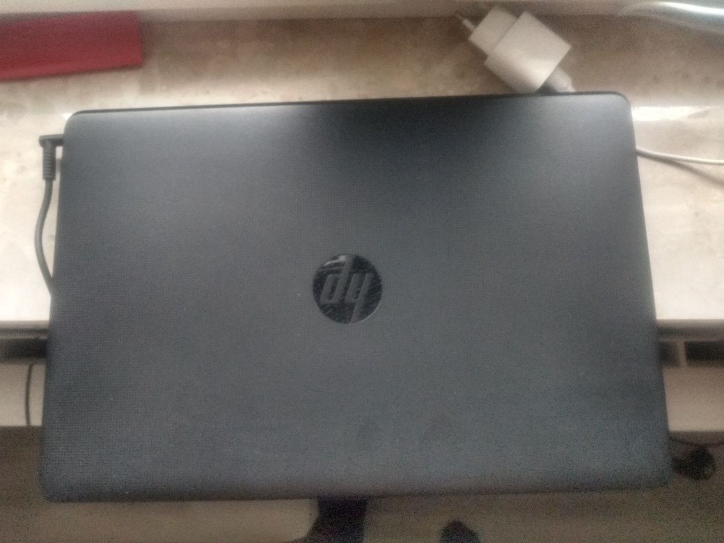 Laptop hp 15-ra048nw