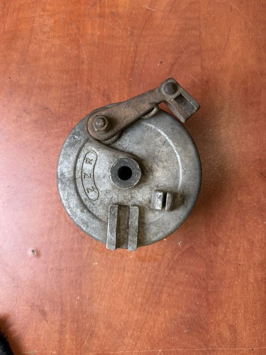 Szczękotrzymacz przód przedni Romet Ogar Komar Motorynka Pong wysyłka