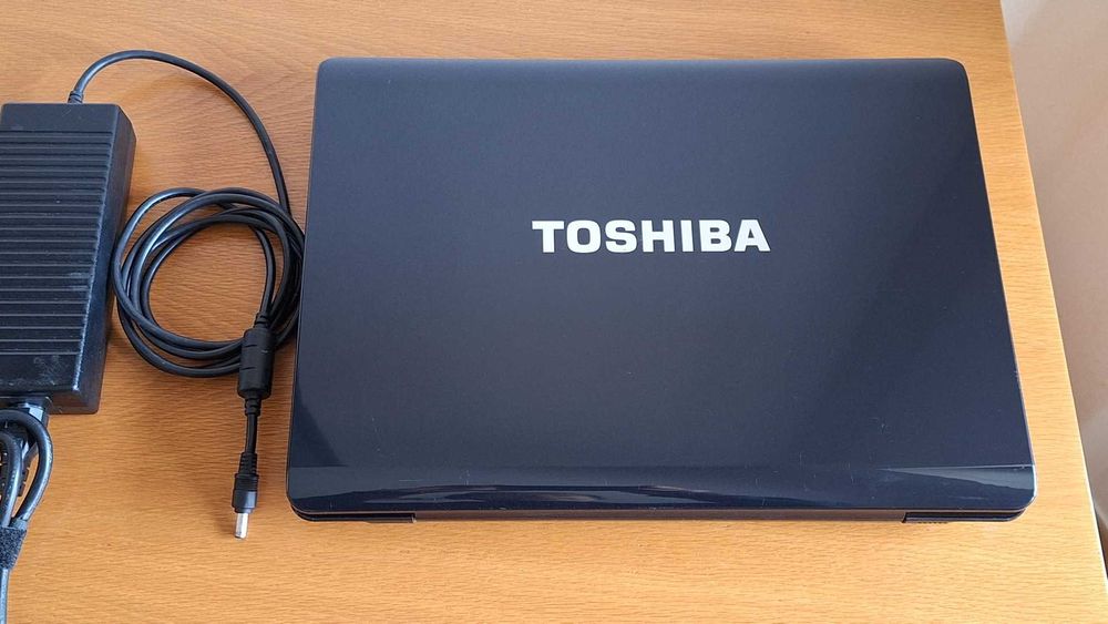 Toshiba A200- Intel T8300 2.4GHz- 4GB Ram- HDD 500GB