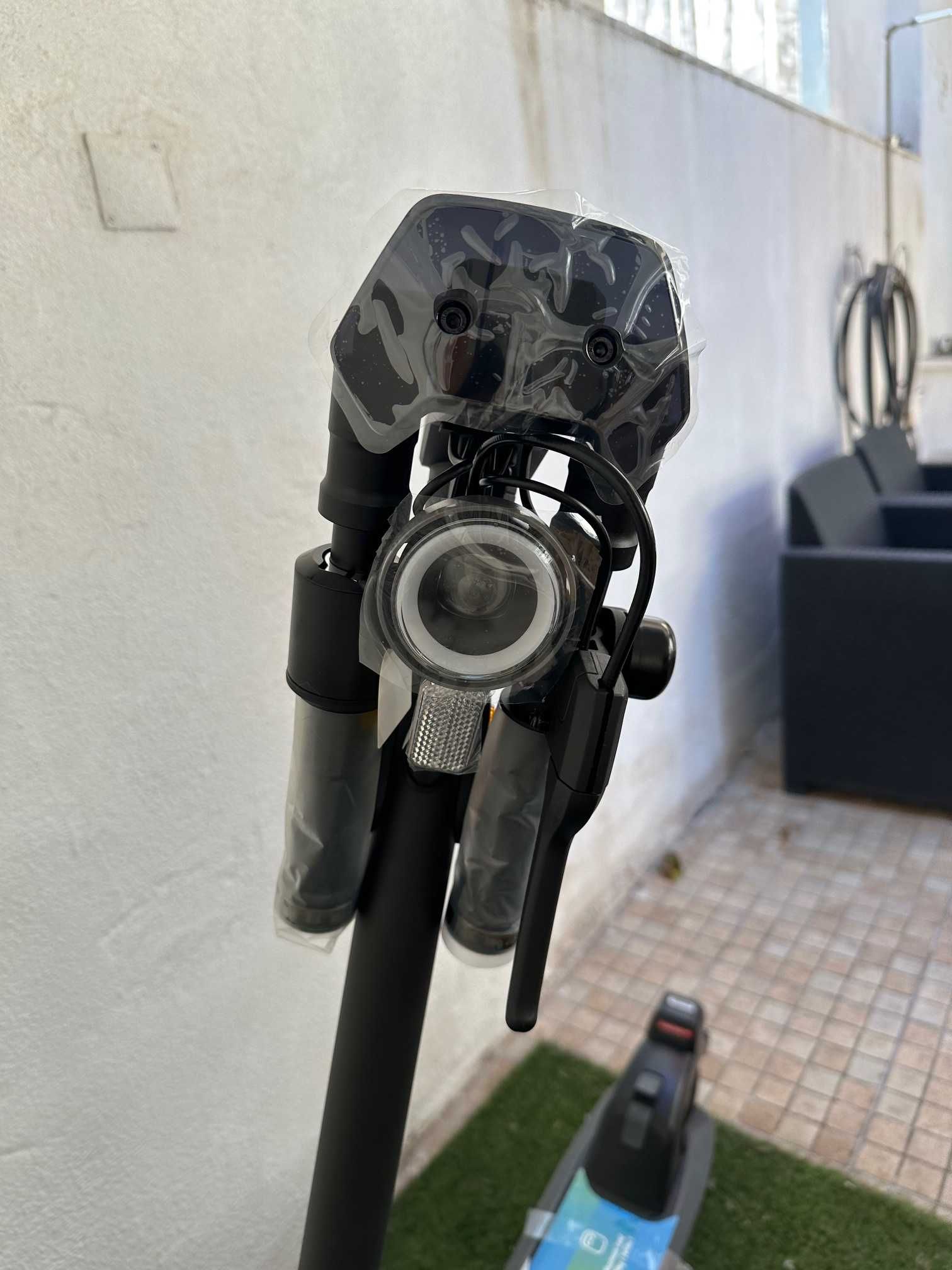 Trotinete Elétrica NIU KQi 200f