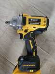 Klucz udarowy 1000 N.m do baterii Dewalt