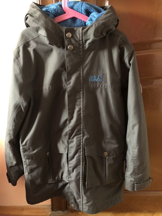Jack wolfskin куртка на 140 см