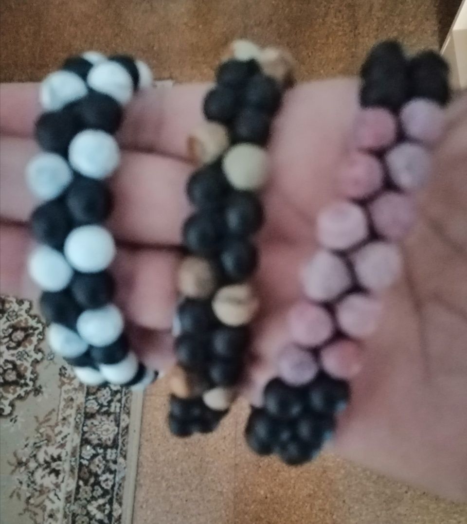 Pulseras ajustáveis de pedras naturais