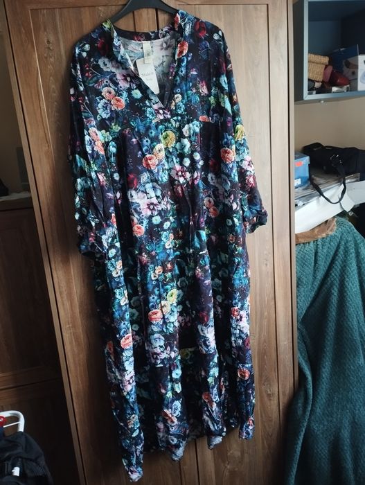 Sukienka elegancka w kwiaty 100% wiskoza