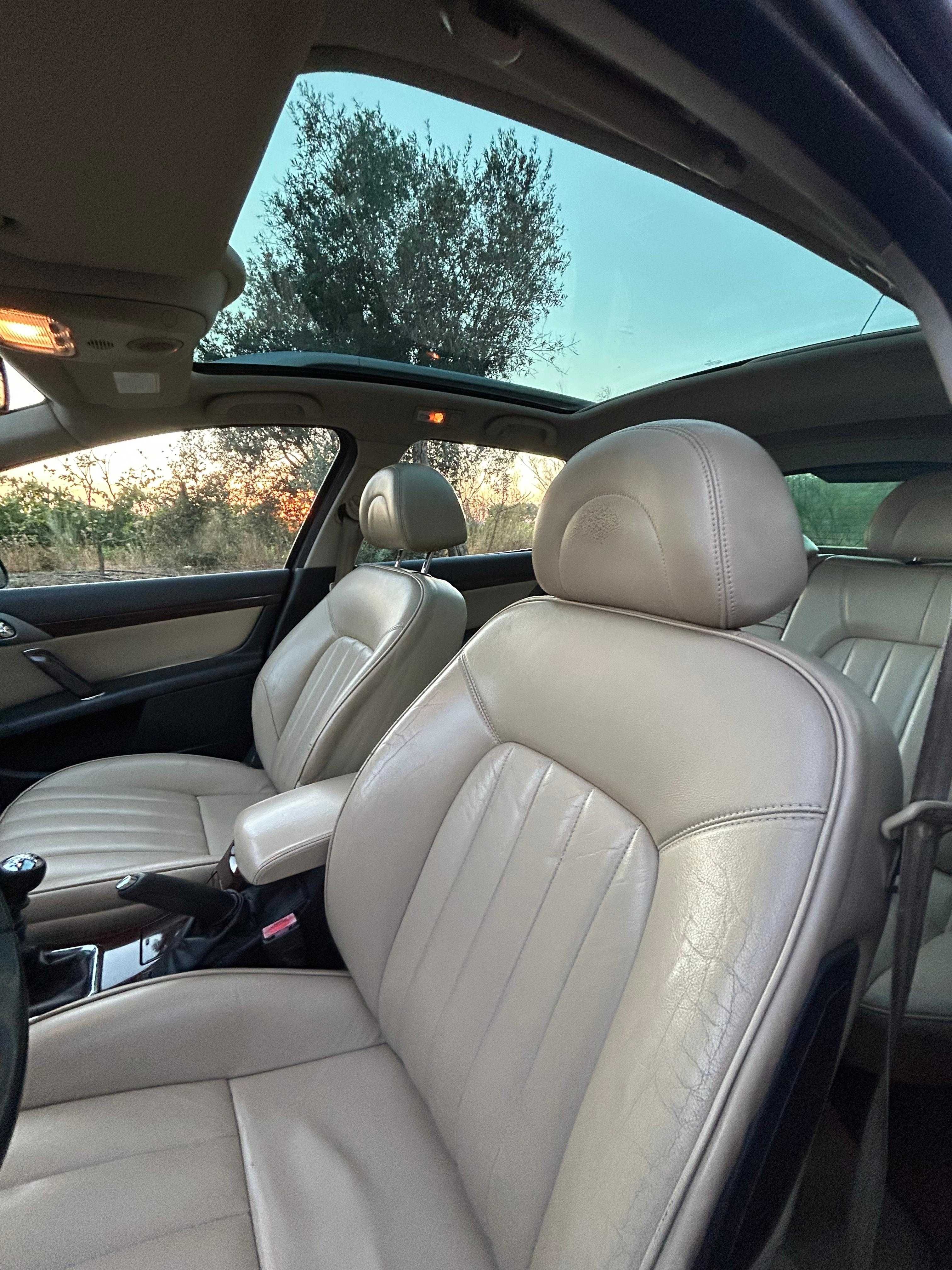 Peugeot 407 SW 2.0 HDi – Elegância, Conforto e Espaço!