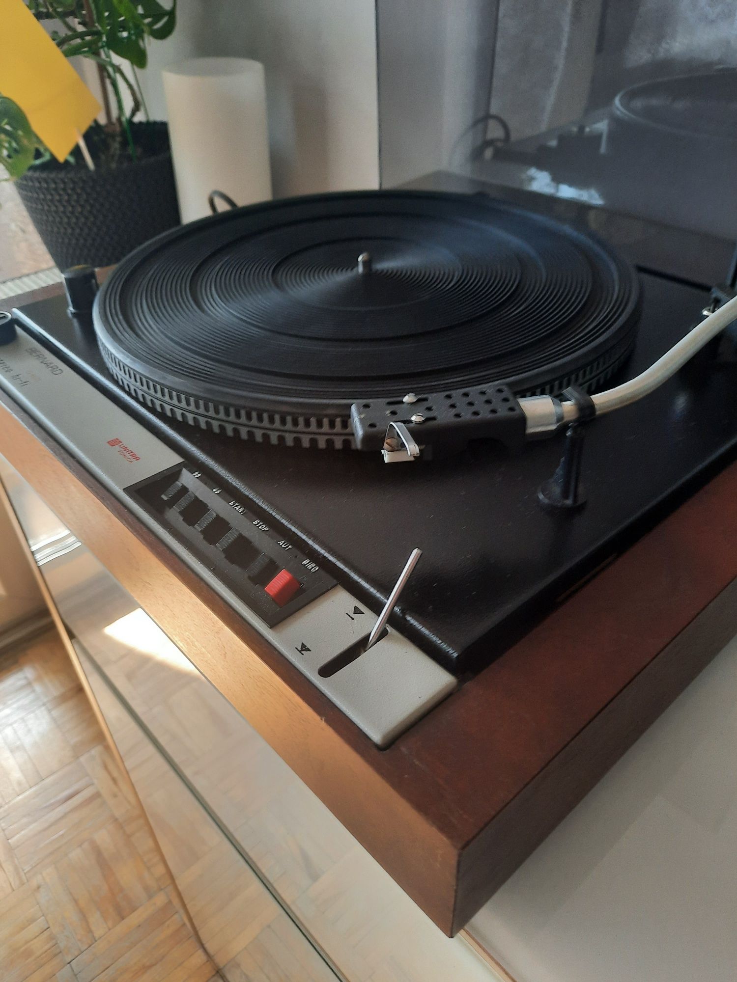 Gramofon Bernard 603