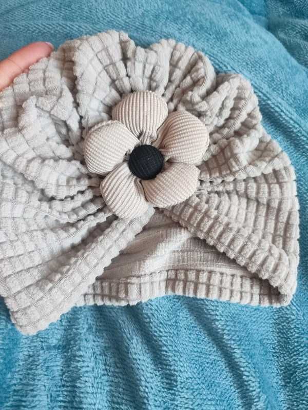 piękna czapeczka dla dziewczynki
