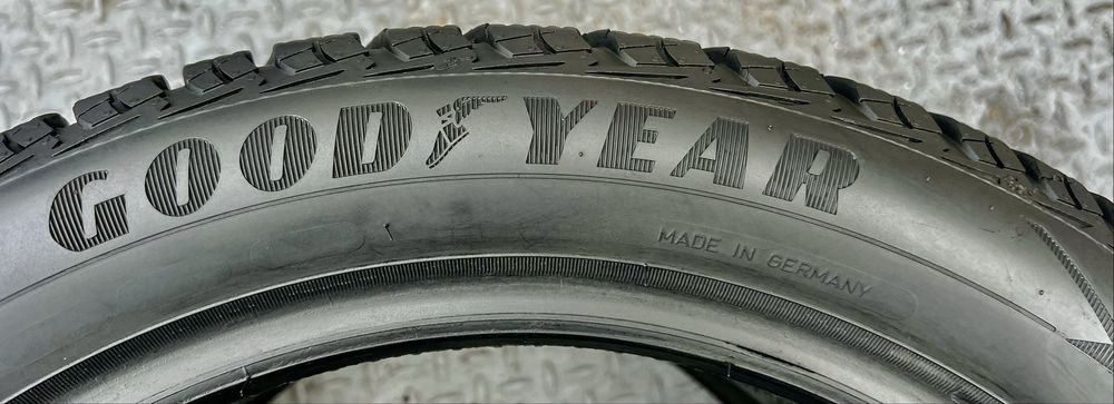 215/50 R18 Good year UltraGrip Ice2 2 шт/Starmaxx IceHripper W850 2 шт