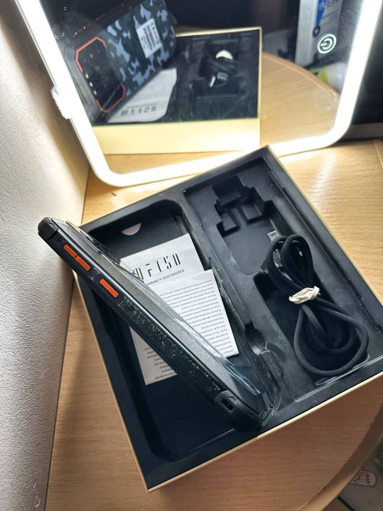 IIIF150 B2 6/256GB