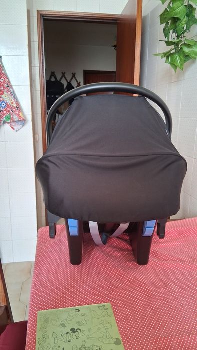 Cadeirinha de bebé (ovinho)