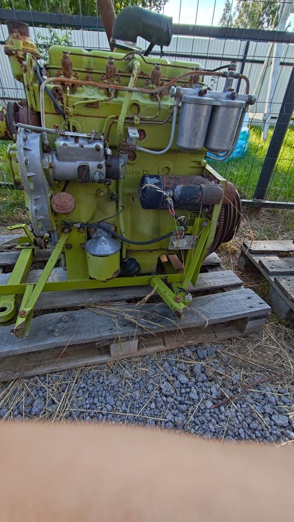 Silnik Perkins czterocylindrowy typ 4.236 Claas