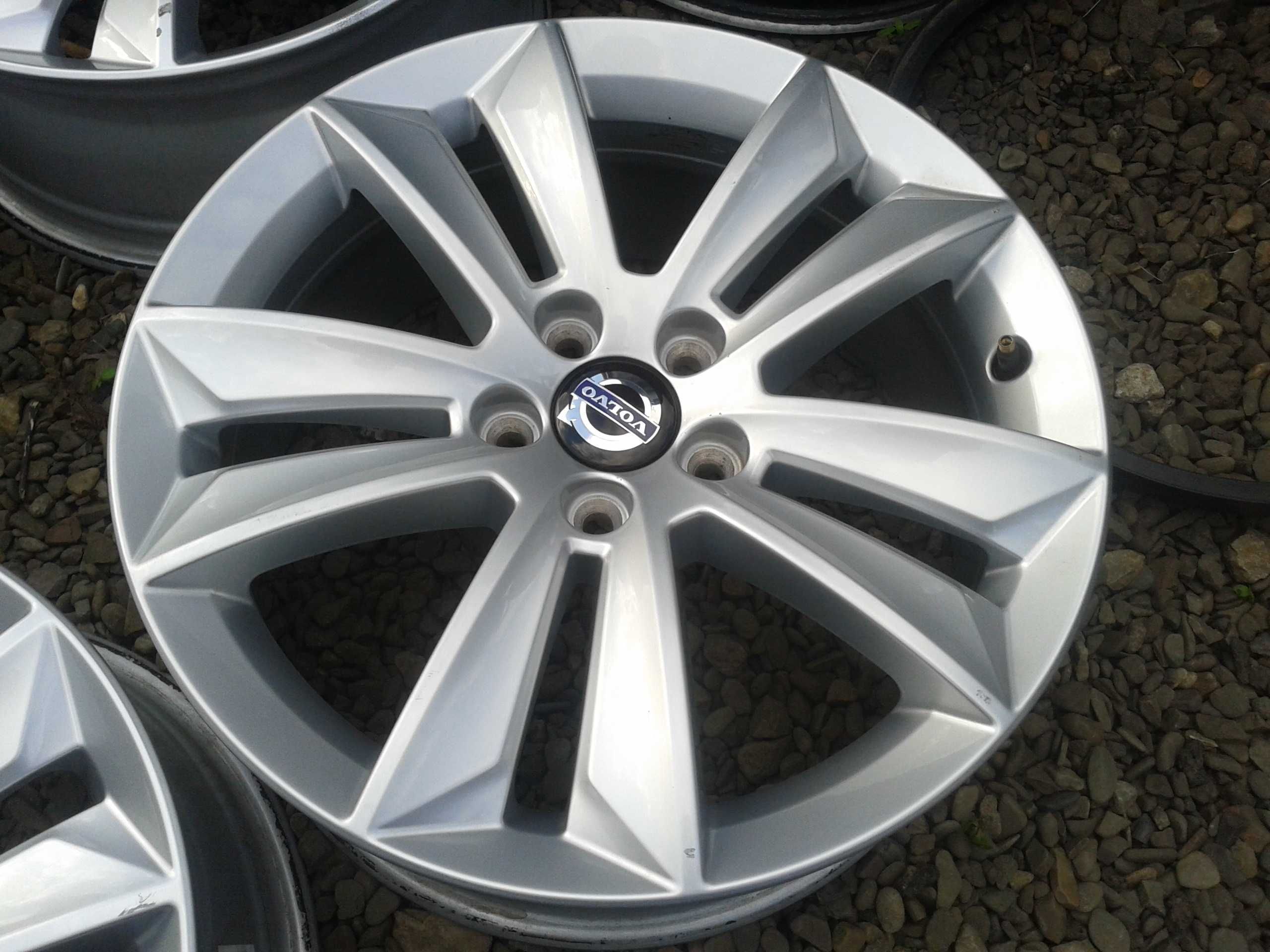 oryginalne r17 felgi volvo s40 s60 v40 v50 v60 v70 xc40 xc60 xc70 c30