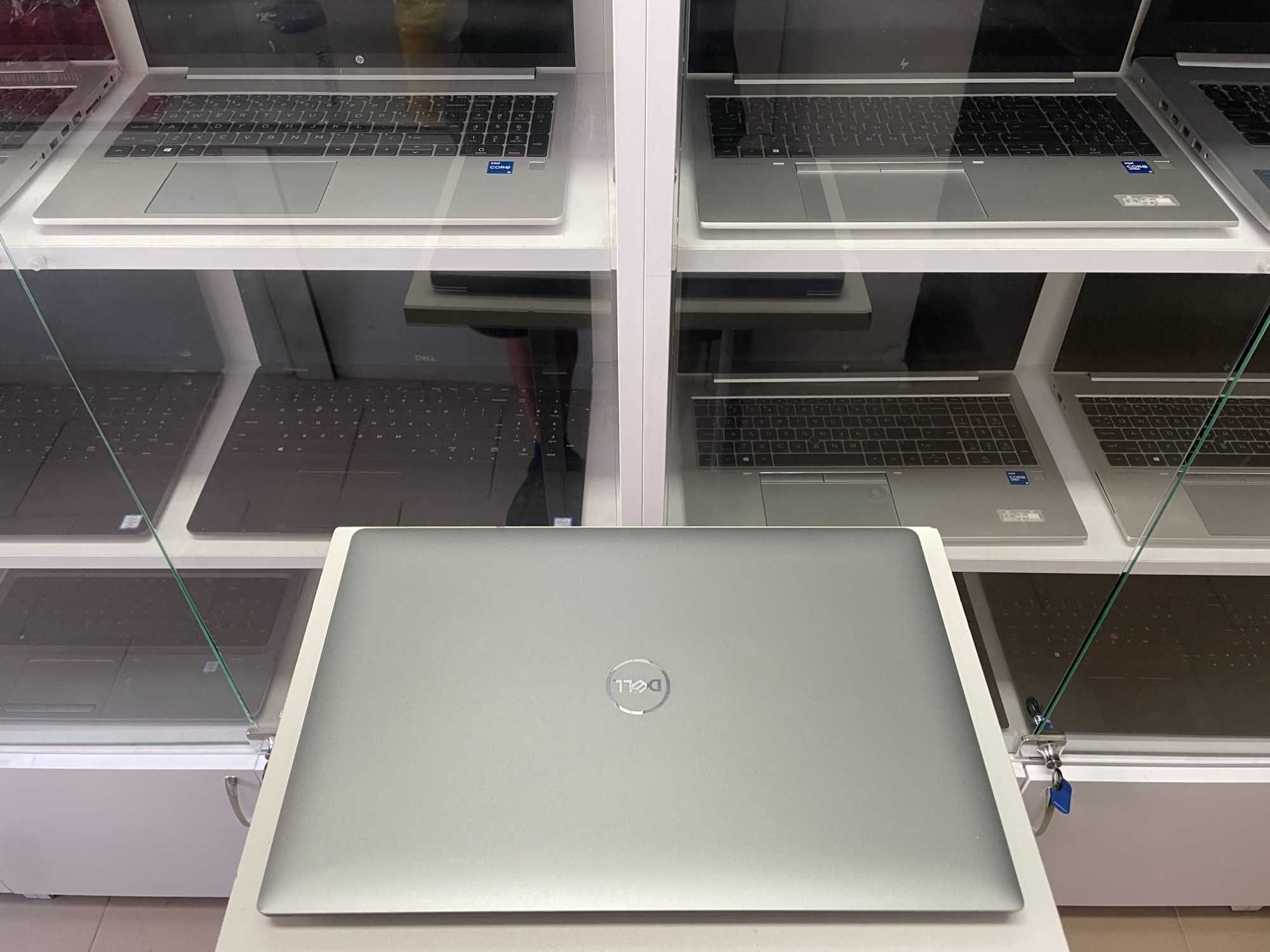 Ноутбук Dell Precision 5540 Touch [i7 12 ЯДЕР] 4K NVIDIA SSD Куліша 22