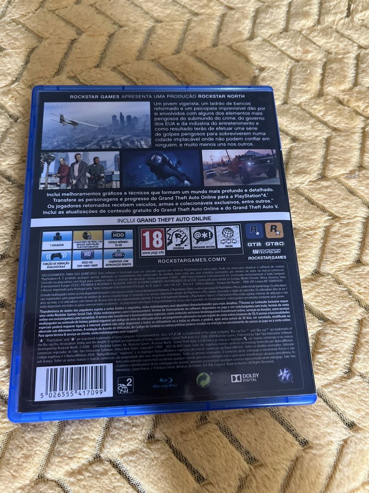 GTA V para ps4 ( spaceito dinheiro em mão)