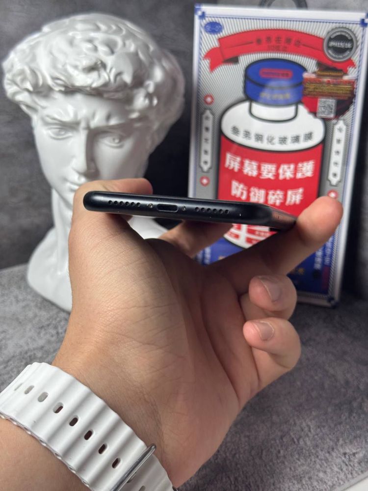 Продам Iphone XR/64GB