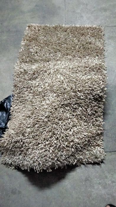 Terno de tapetes para quarto 15 € negociável .