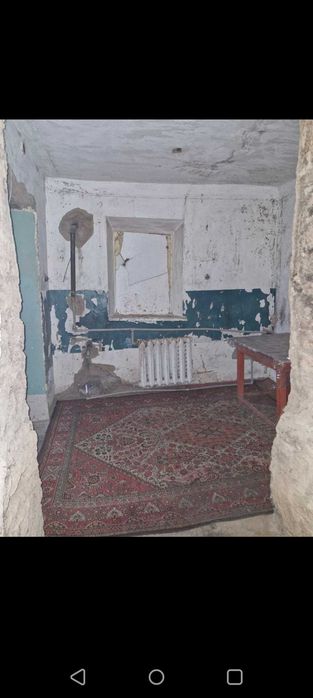 Будинок біля річки