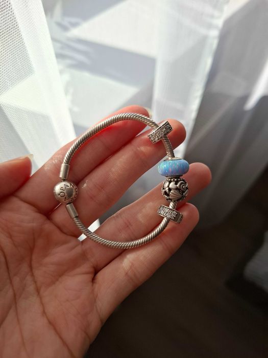 Продам браслет Pandora