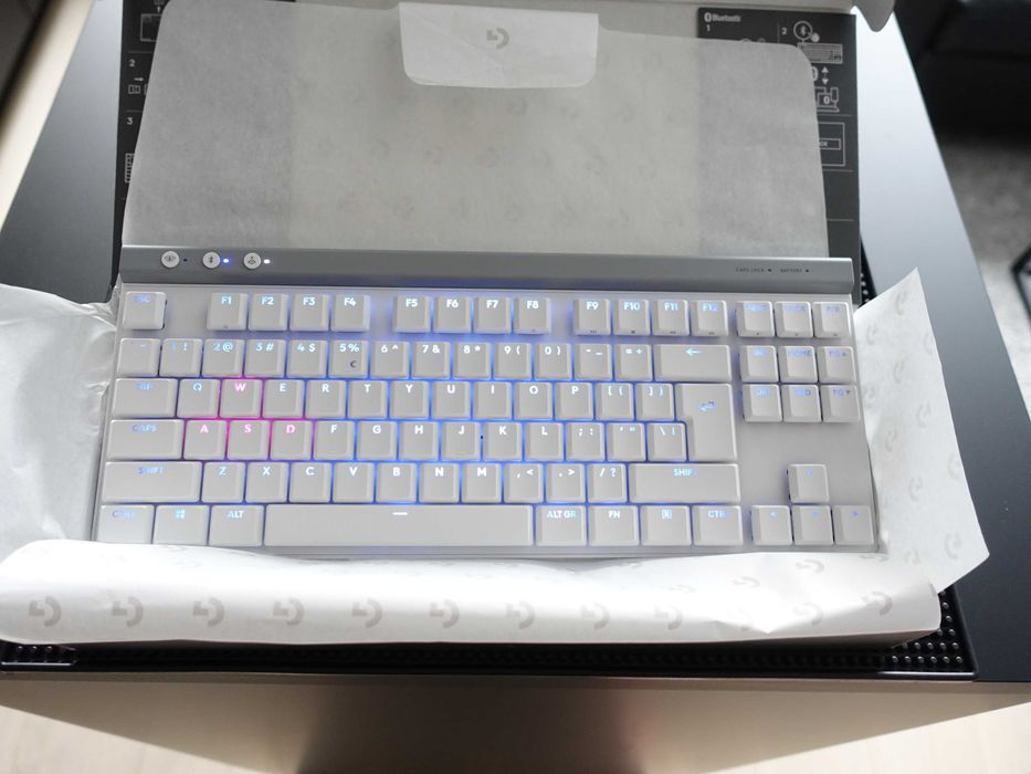 Logitech LIGHTSPEED G515 TLK WHITE klawiatura bezprzewodowa do gier