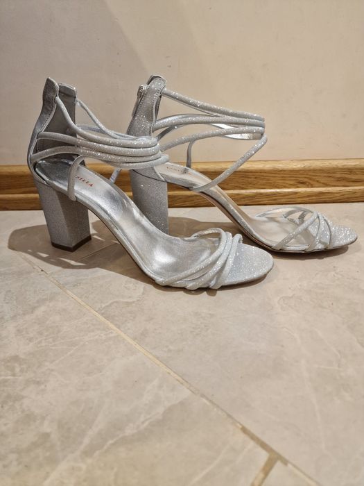 Le Silla, босоніжки