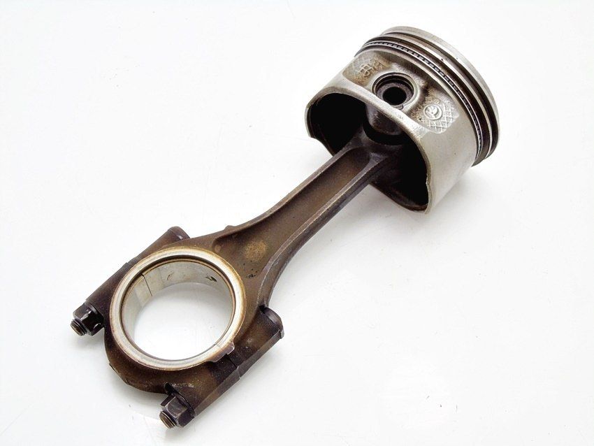 Tłok Korbowód 047E 1.4 8V Mpi Skoda Fabia I Std B