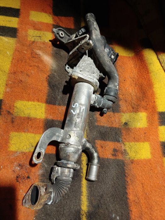 Zawór EGR kolektor ssący citroen C5 peugeot 2,0 HDi