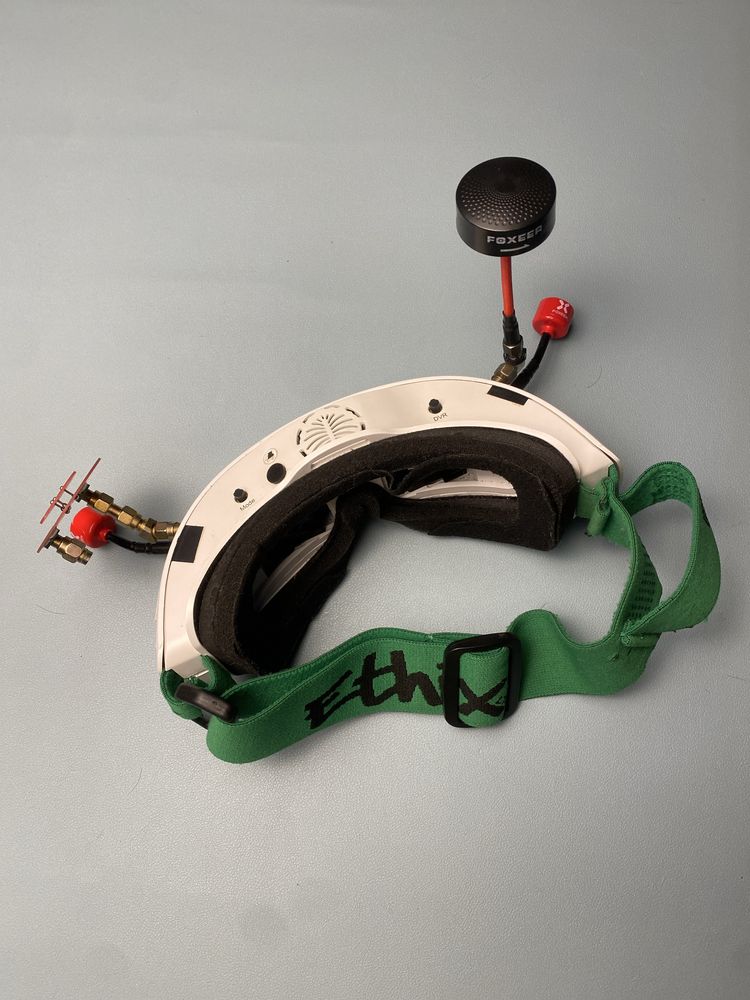 FPV goggles EACHINE ev200