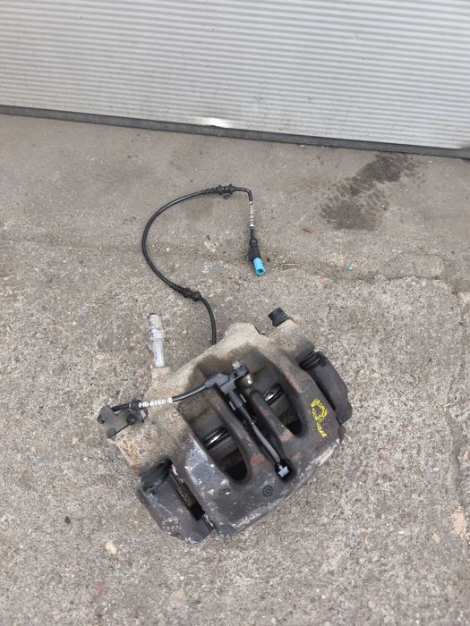 Zacisk przód prawy Mercedes-Benz Sprinter w910 a9105404105 przód napęd