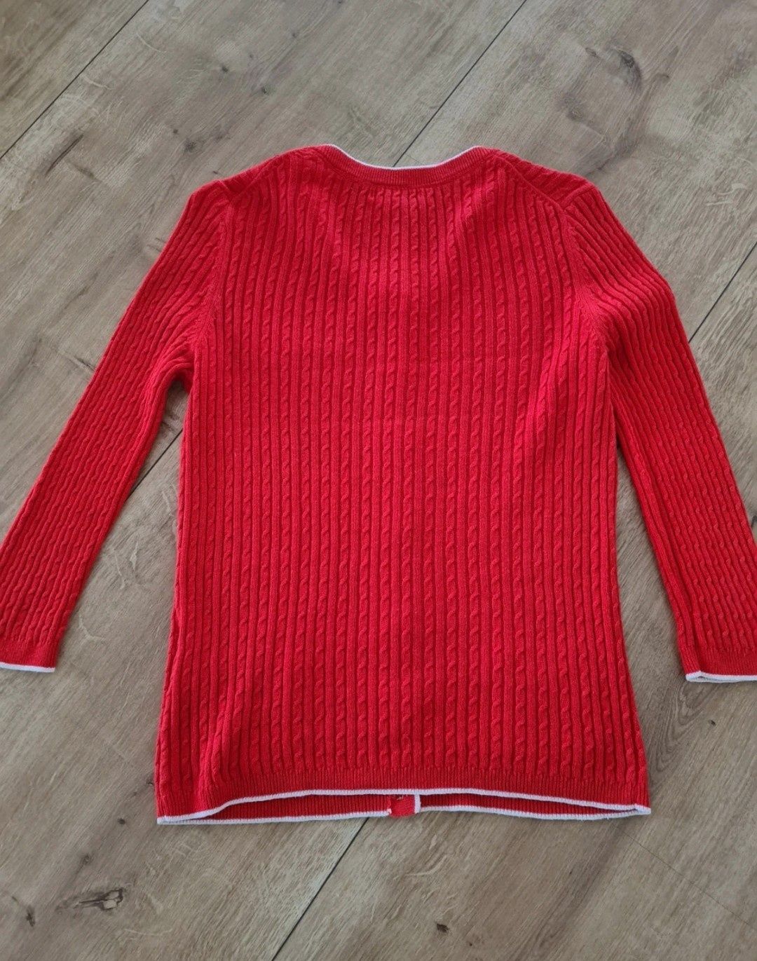 Sweter czerwony 55% Len i 45% Cotton. Warkoczowy wzór. Rozmiar XS / S