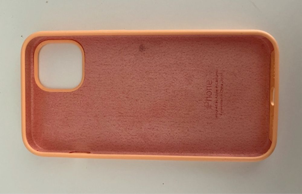 Capa iPhone 13 coral