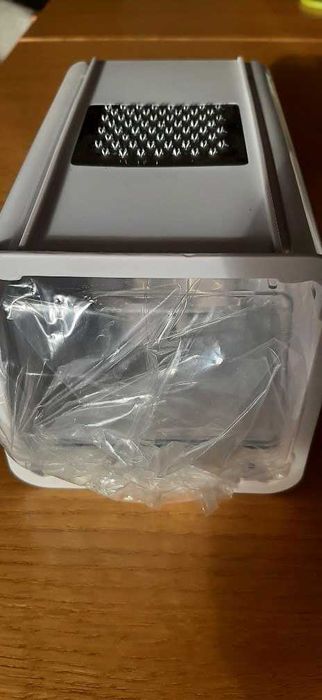 Tarka, szatkownica Betterware, 4 tarcia + pojemnik, jak nowa