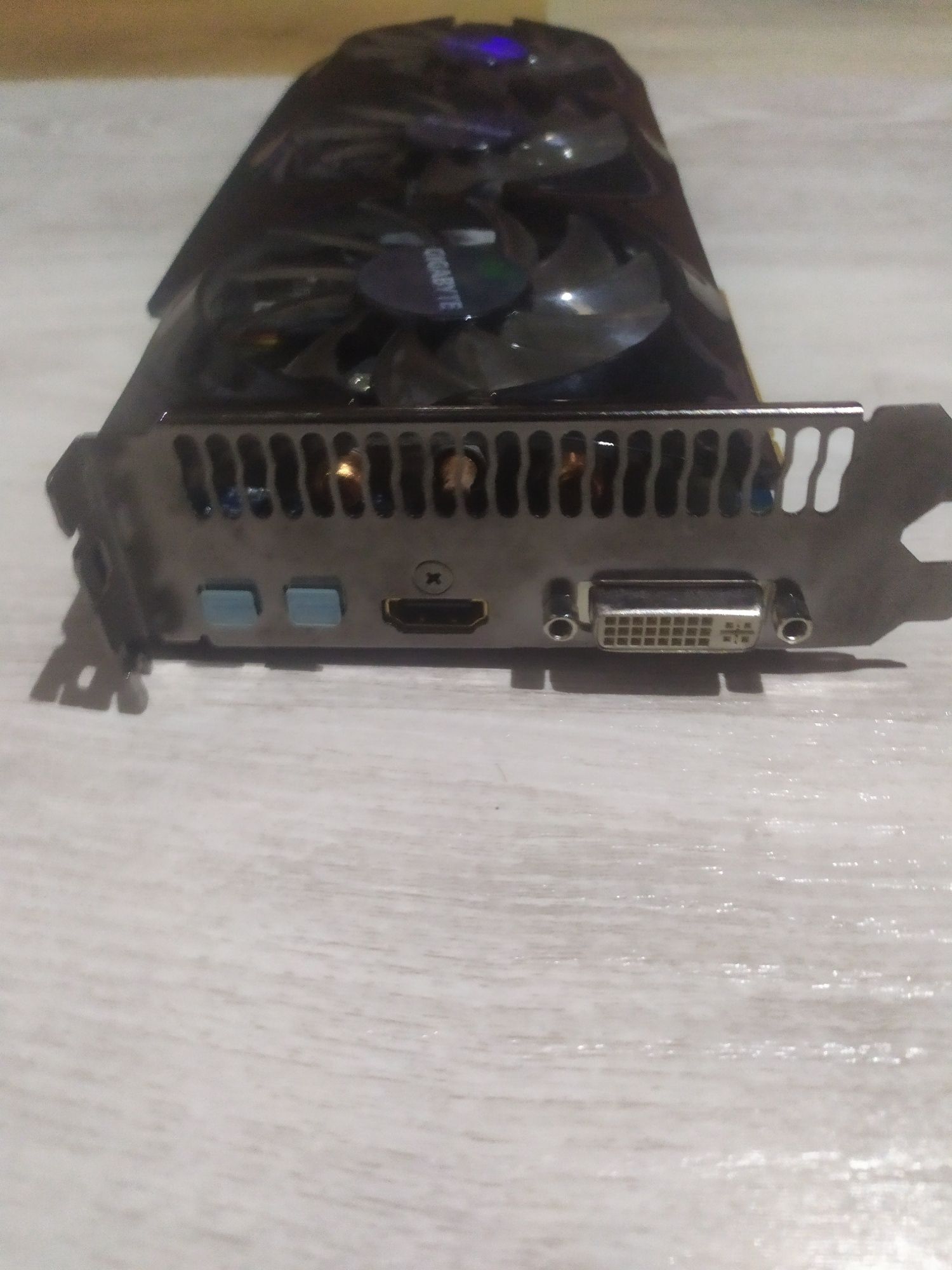 Відеокарта Gigabyte gv-r7970c-3gd