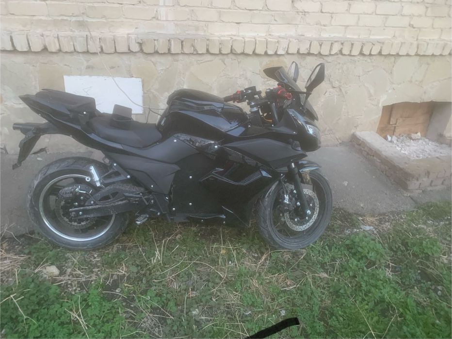 Електромотоцикл elwin