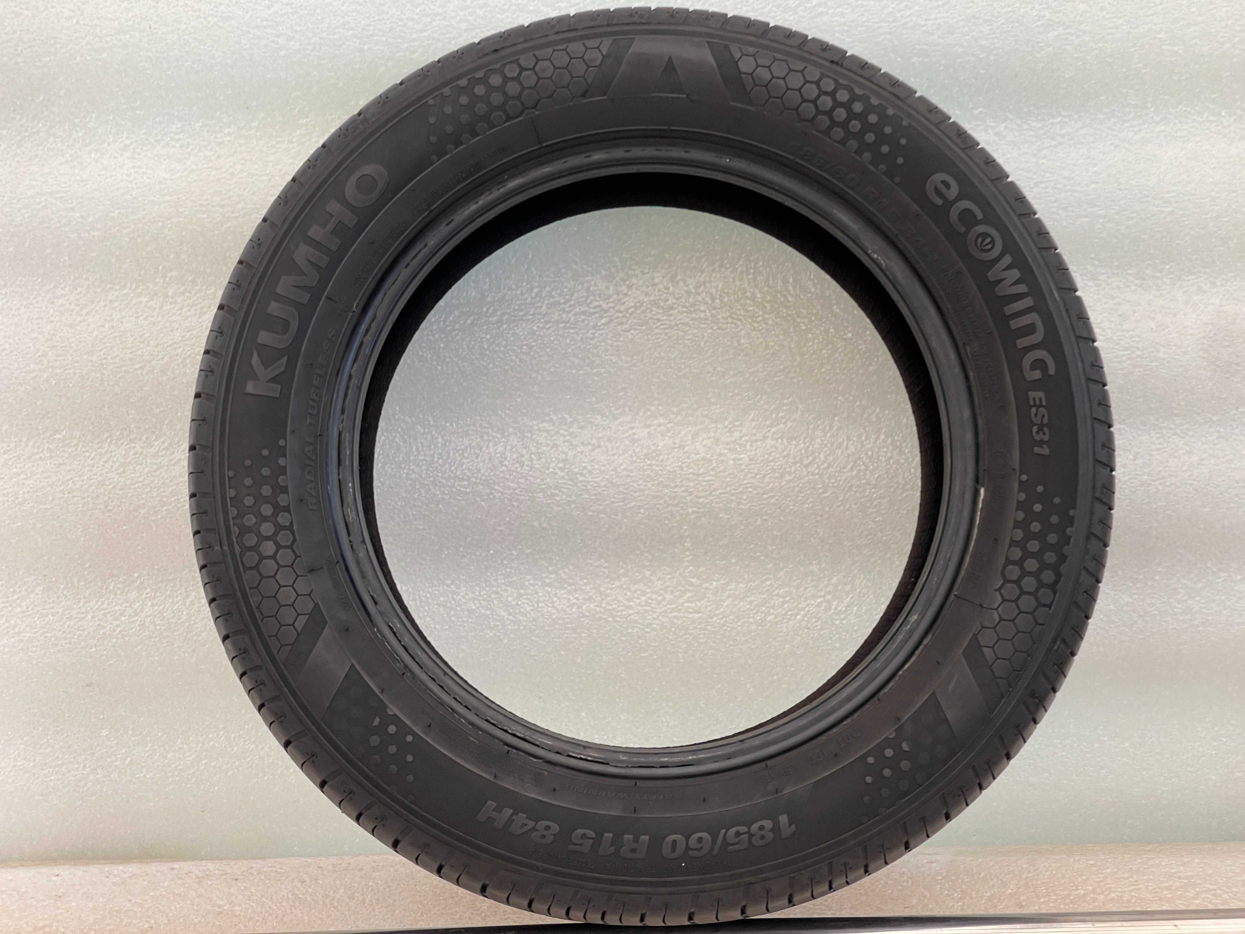 185/60 R15 Kumho {1 шина  }