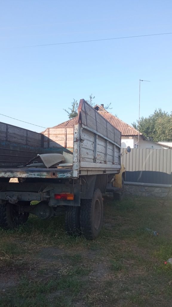 Продам газ 53 в робочому стані,газ бензин ,на ходу.