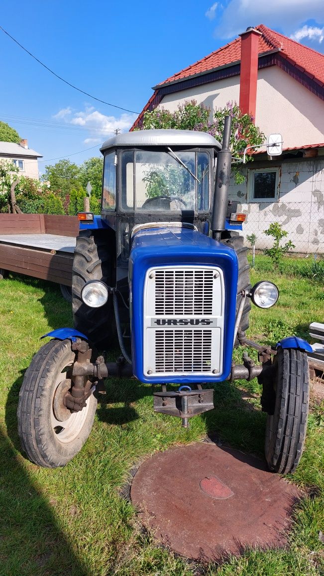 Ciągnik traktor C-360 C-355 plus przyczepa