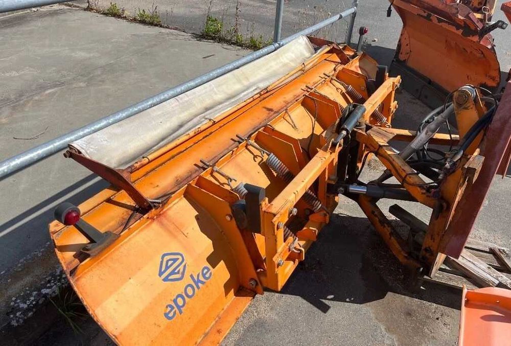 Pług do śniegu Epoke 280cm odśnieżny regulowany hydrauliczny Schmidt