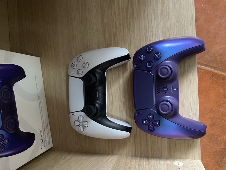 PS5 versão física + 9 jogos (como nova)