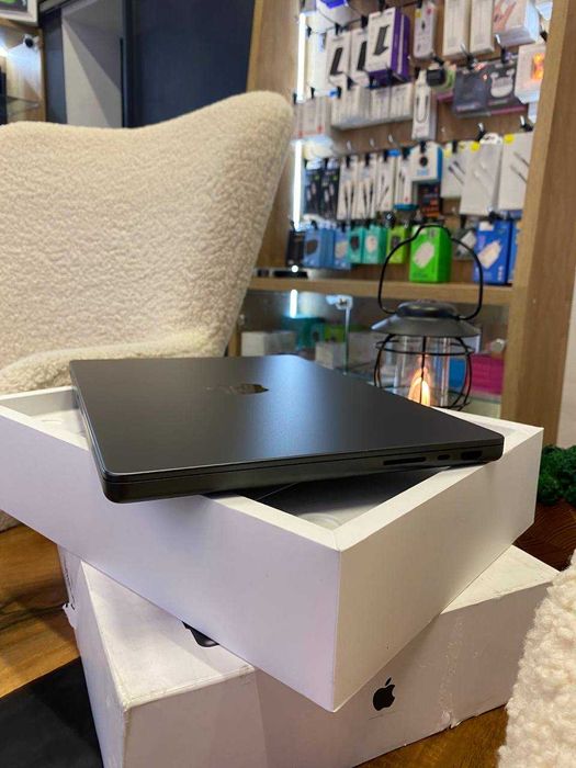 Ноутбук Apple MacBook Pro 14" M4 16/512GB Space Black (MW2U3) 2024