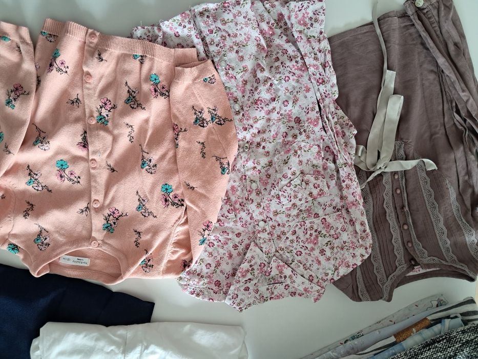 Paczka ubrań dla dziewczynki jesień 122/128 H&M, Reserved i inne - gra