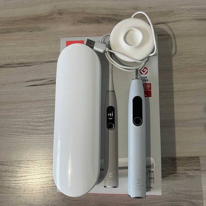 Uszkodzona szczoteczka soniczna do zębów Oclean X Pro Elite