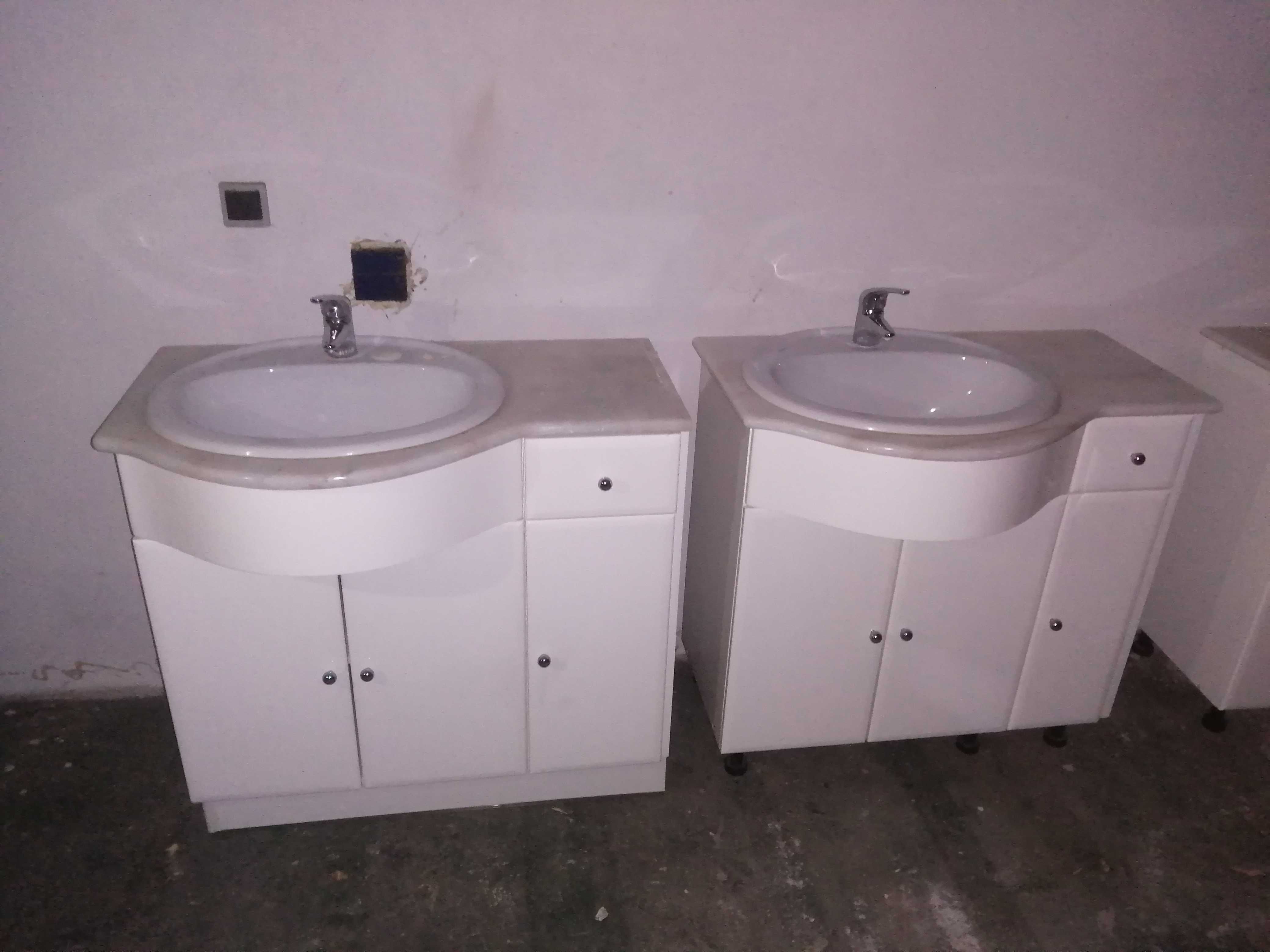 móvel WC de casa de banho