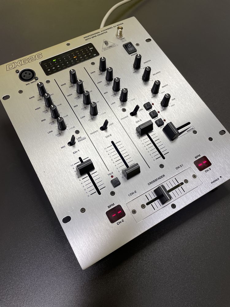 Мікшерний пульт. Мікшер Behringer DJ PRO MIXER DX626